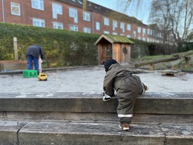 Barn i sandkassen